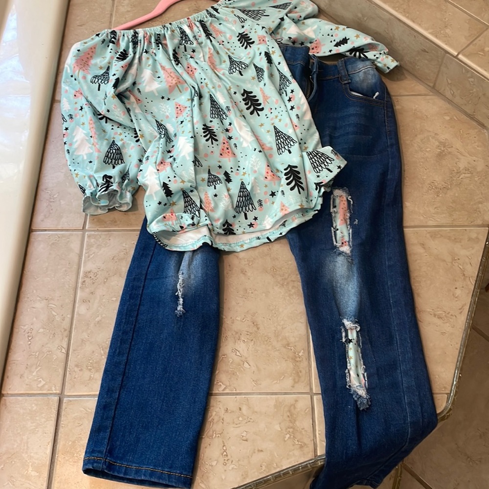 Childrens Christmas outfit